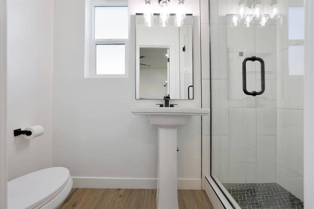 8 BR in Phoenix