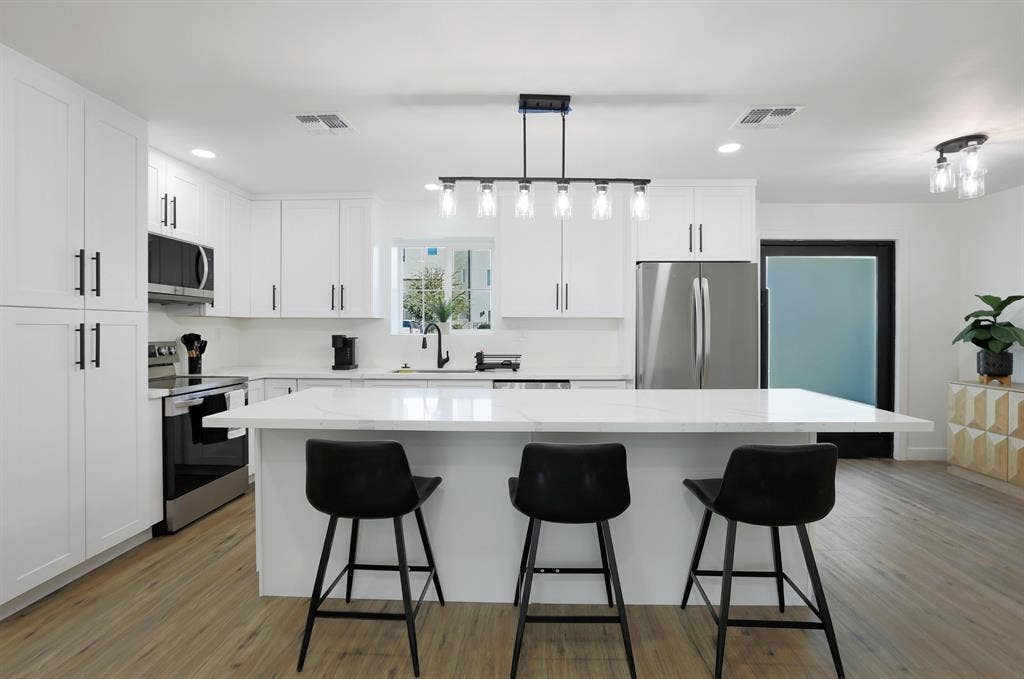 8 BR in Phoenix