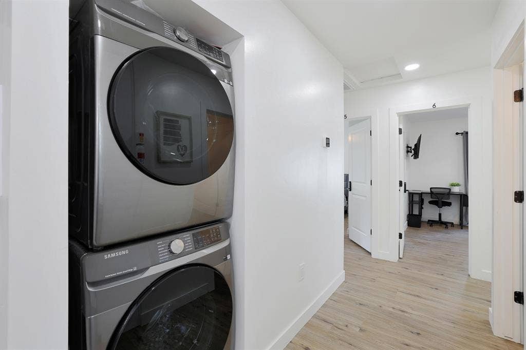 8 BR in Phoenix