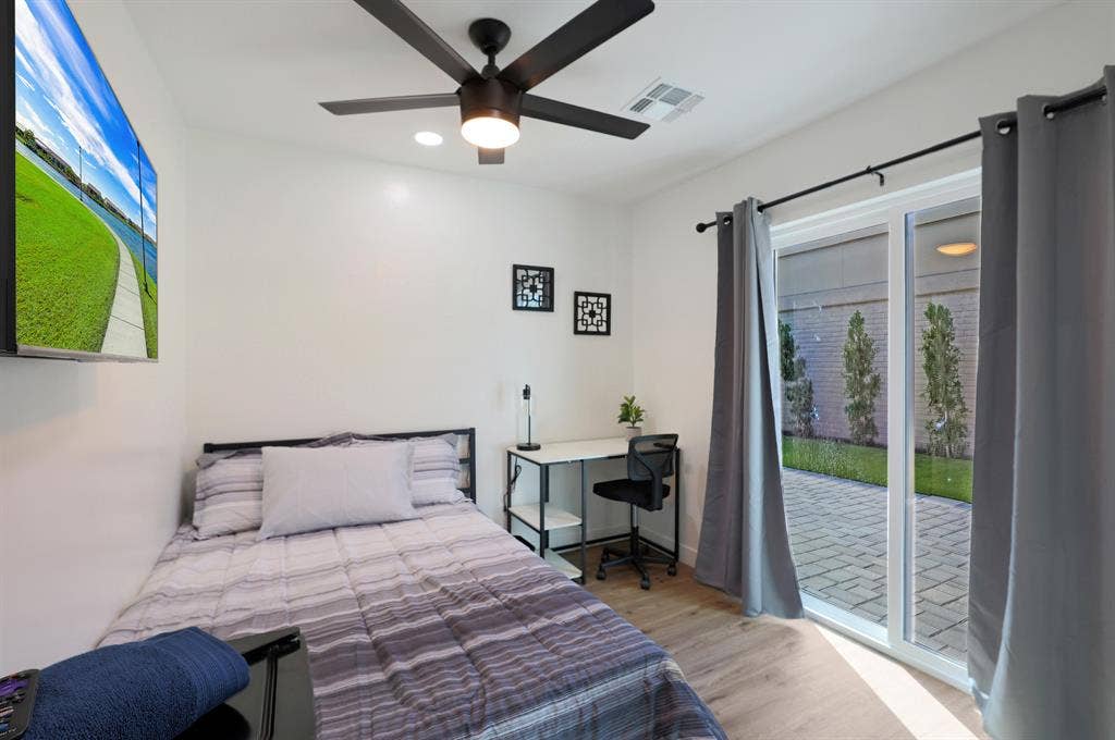 8 BR in Phoenix