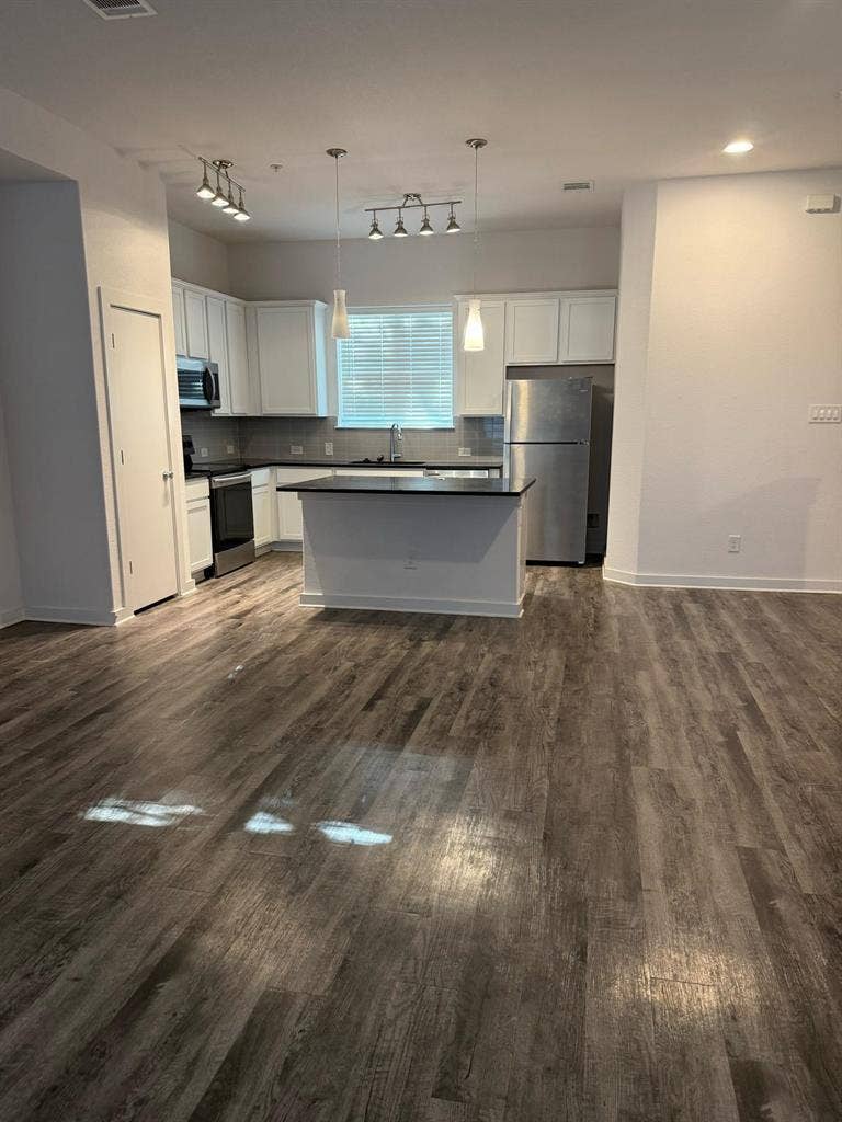 3 BR in Leander