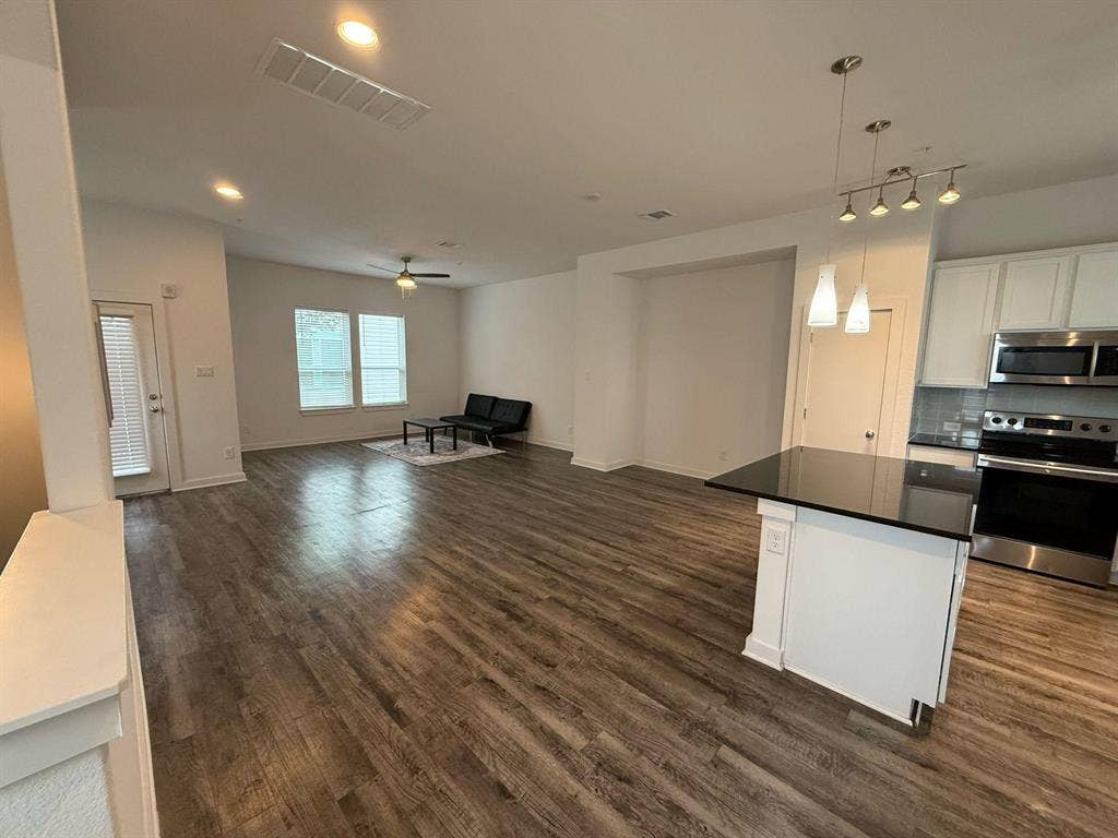 3 BR in Leander
