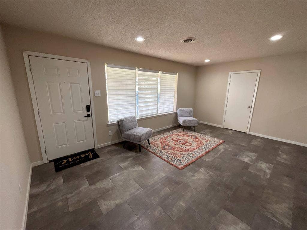 6 BR in Dallas