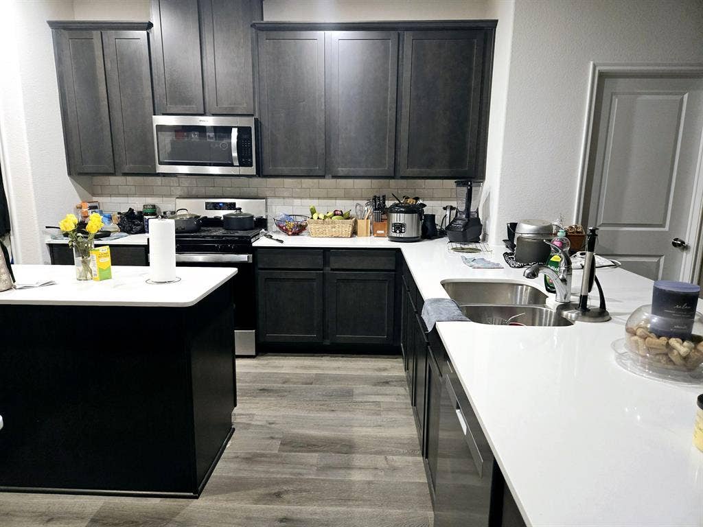 1 BR in Cross Roads