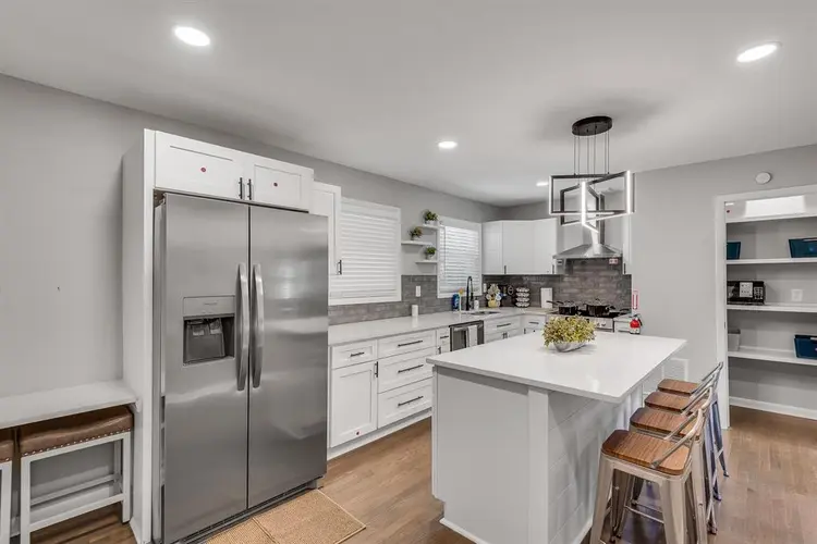 6 BR in Decatur