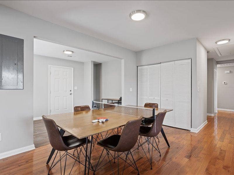 4 BR in Atlanta