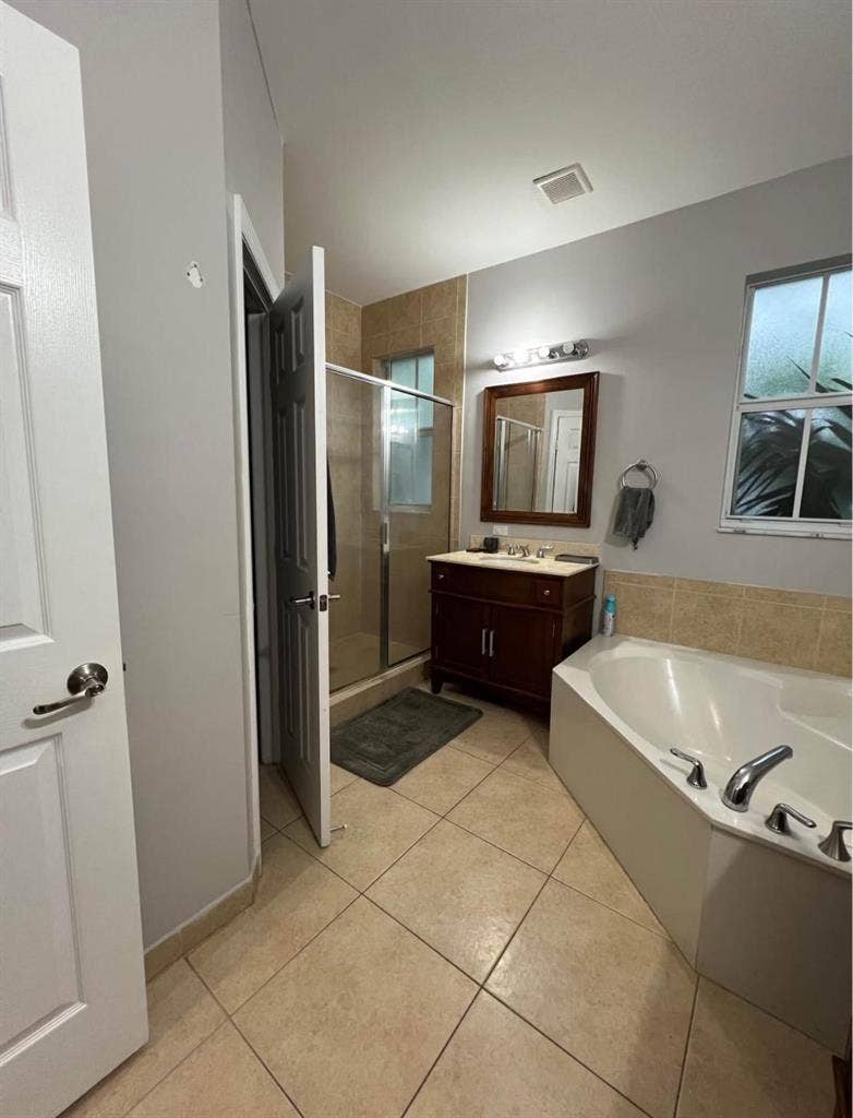 1 BR in Doral