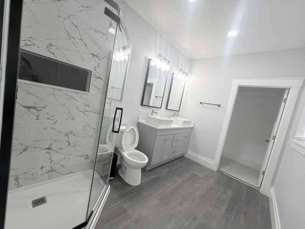 6 BR in Indianapolis