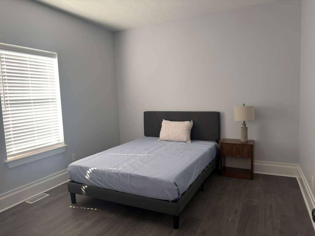 6 BR in Indianapolis