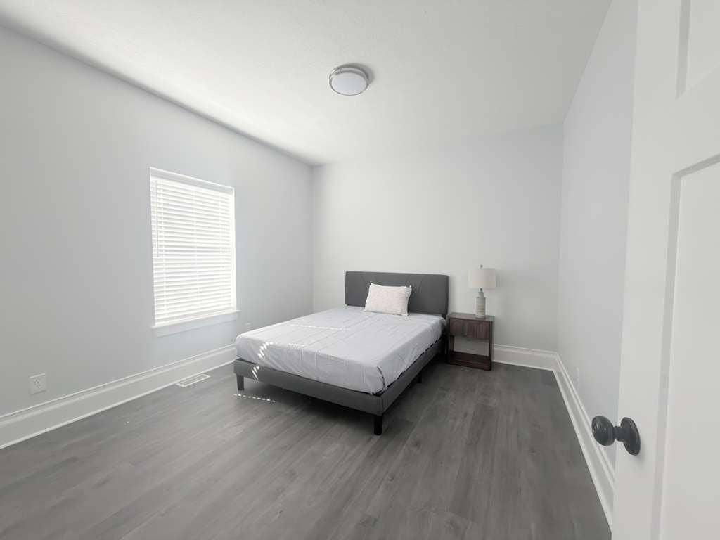 6 BR in Indianapolis
