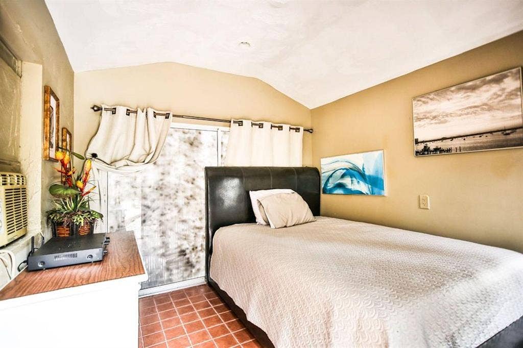 5 BR in Sarasota