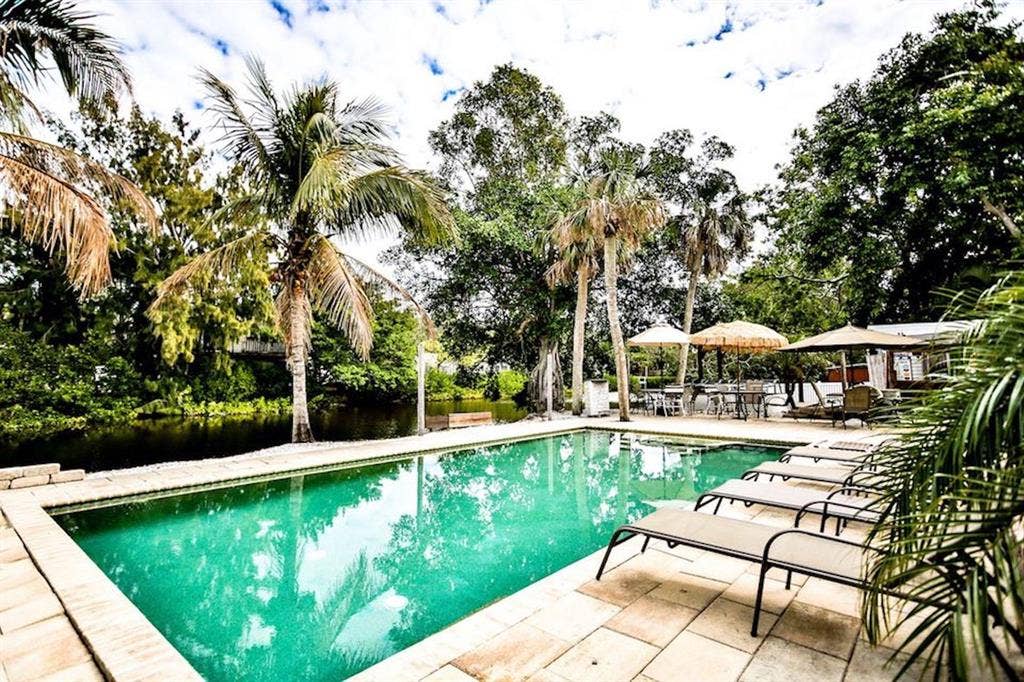 5 BR in Sarasota