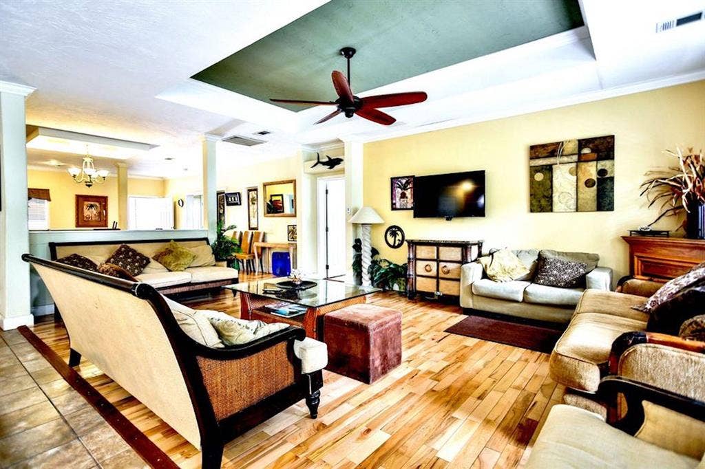 5 BR in Sarasota