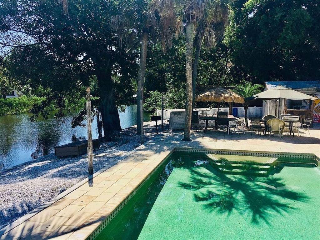 5 BR in Sarasota