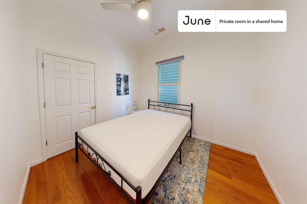 3 BR in Chicago