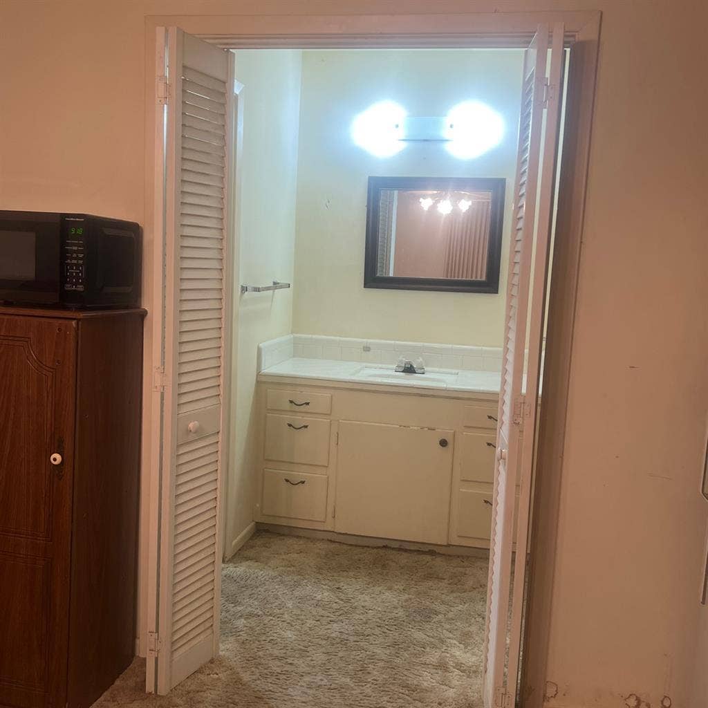 Private lockable bedroom $800
/Month