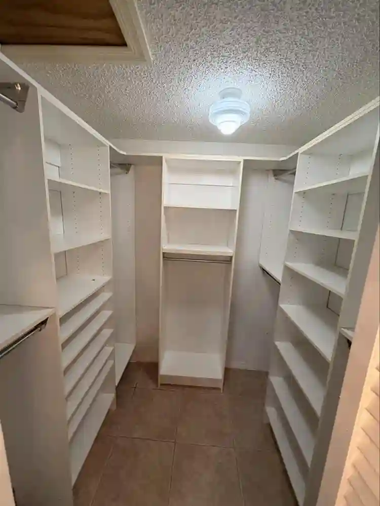 LUXURY SPACIOUS STUDIO IN KENDALLL