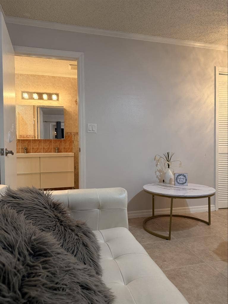 LUXURY SPACIOUS STUDIO IN KENDALLL