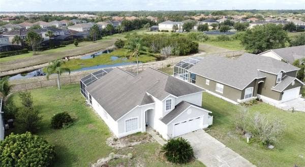 2nd Floor One bedroom - shared bath