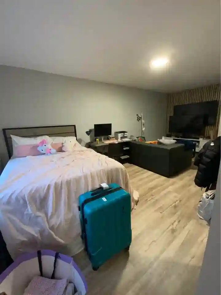 Sublease (04/01-07/31)