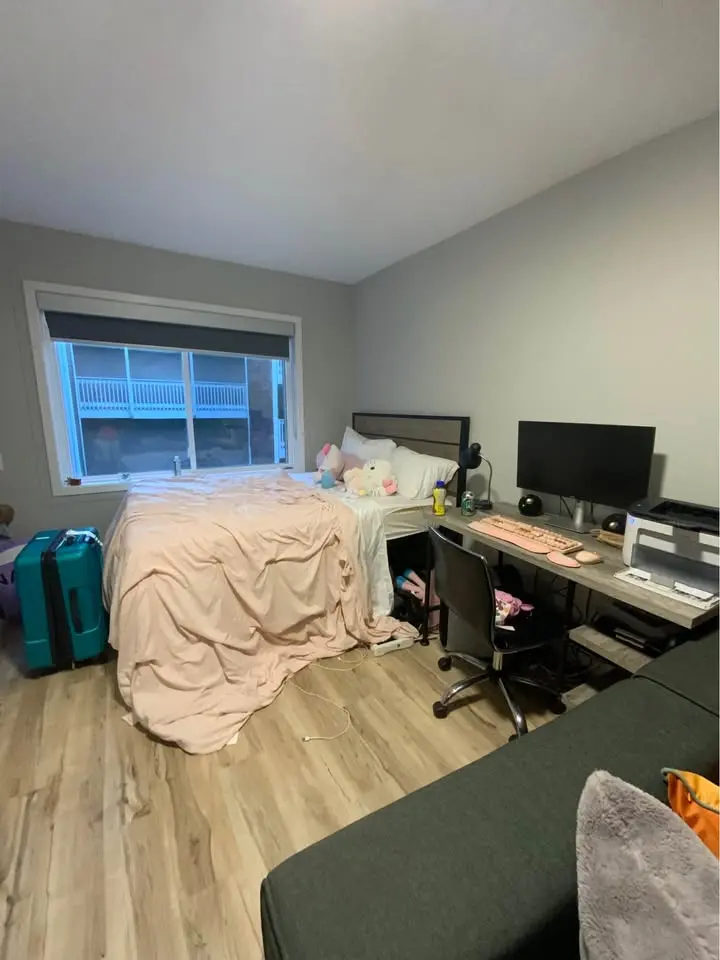 Sublease (04/01-07/31)