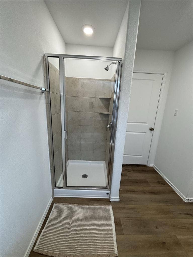 Master bedroom for rent