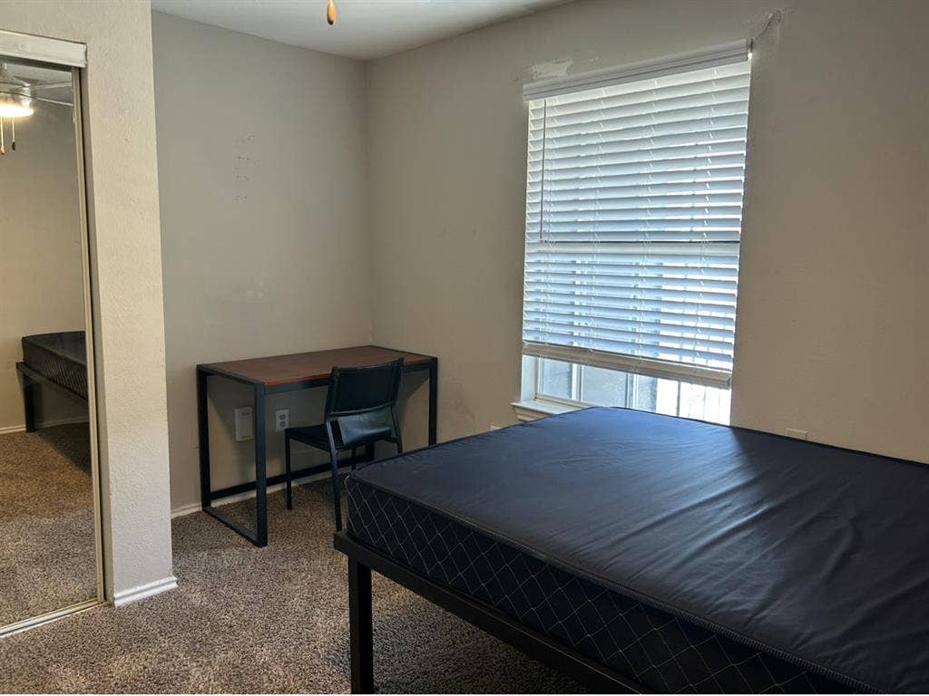 Subleasing Apartment in San Marcos