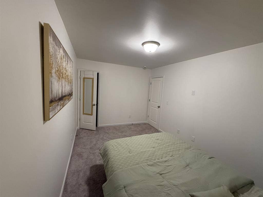 Private room for rent 