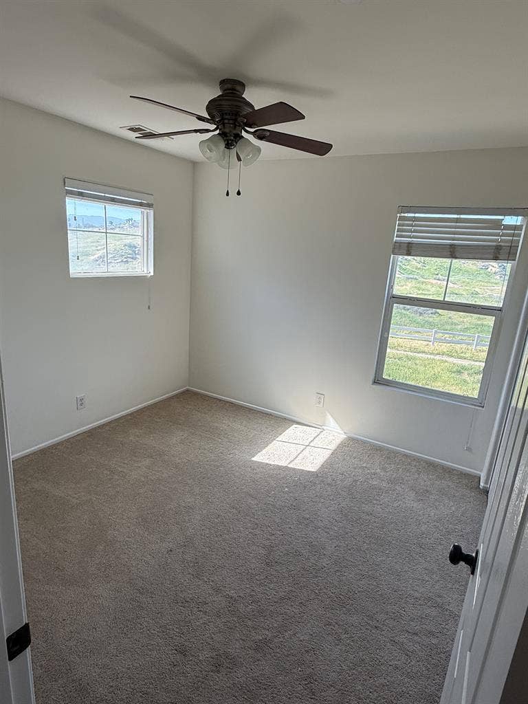 1bed/bath $1300 or 2bed/1bath $1900
