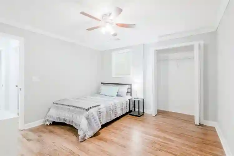 6 BR in Atlanta