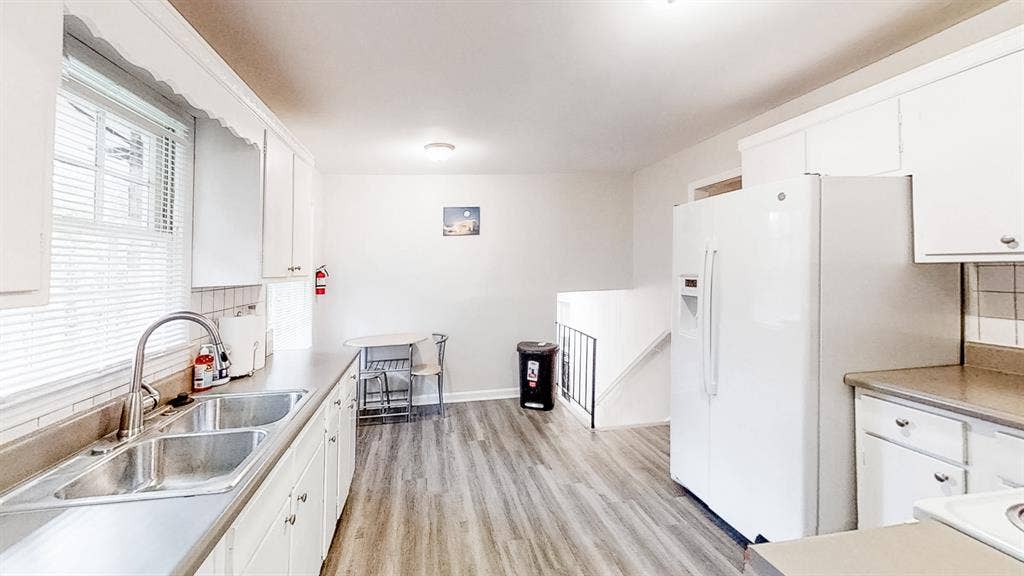 9 BR in Stone Mountain
