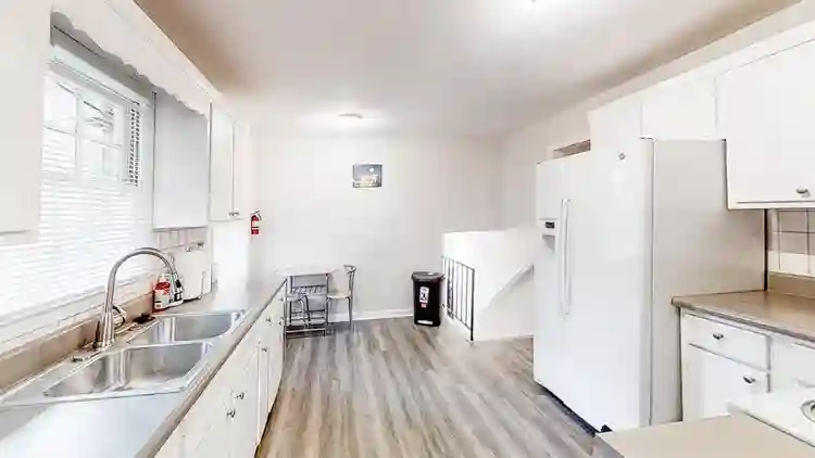 9 BR in Stone Mountain