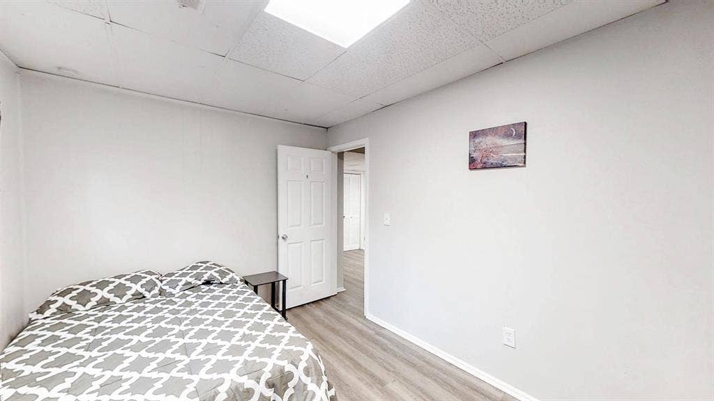 9 BR in Stone Mountain