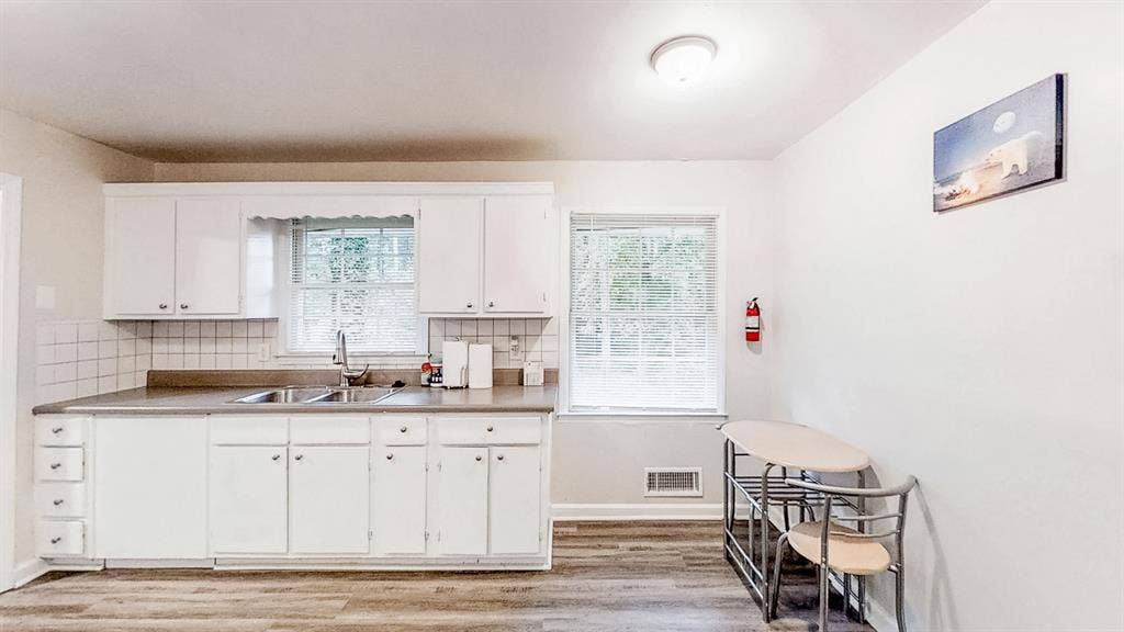 9 BR in Stone Mountain