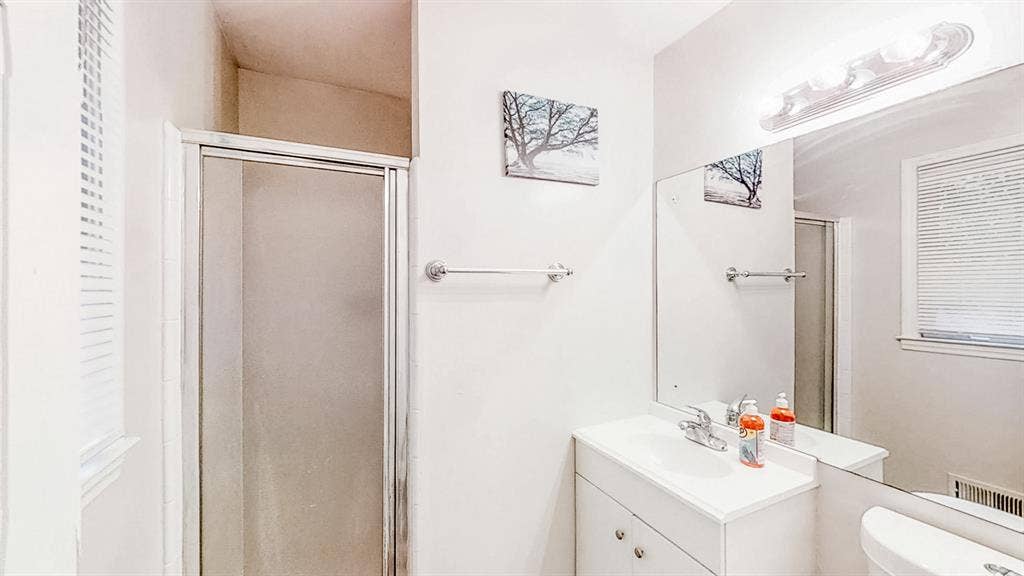 9 BR in Stone Mountain