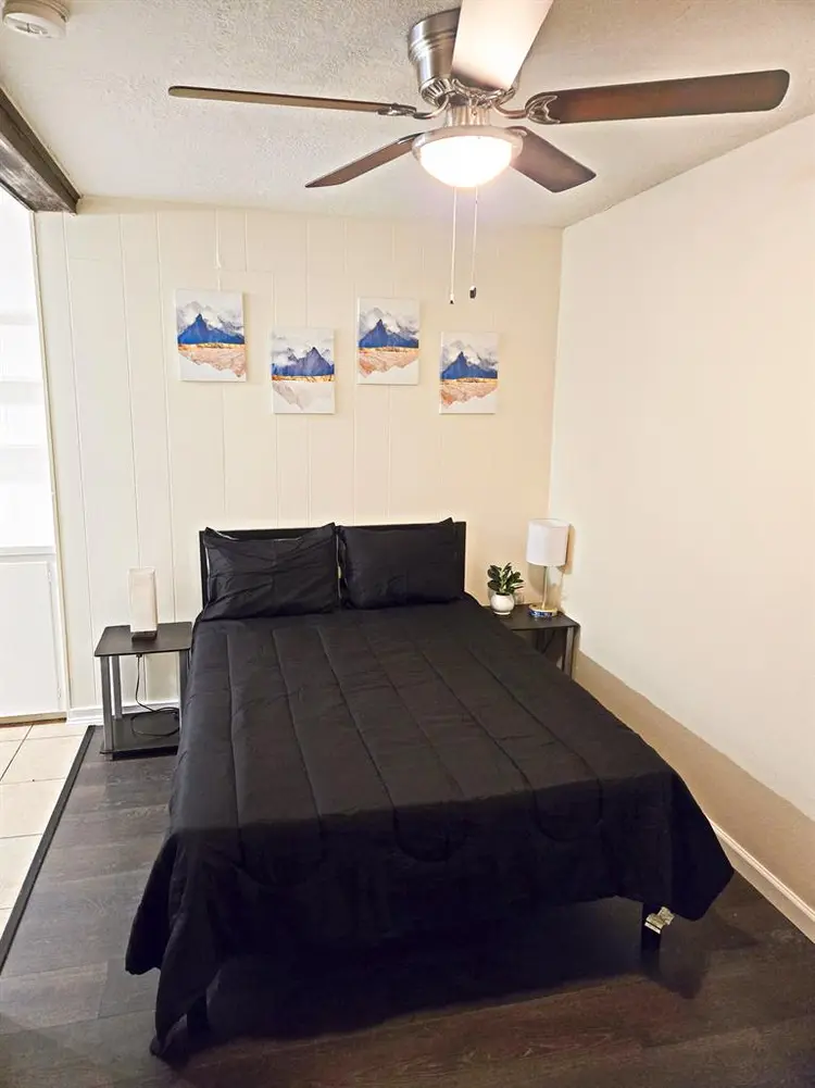 6 BR in Pasadena