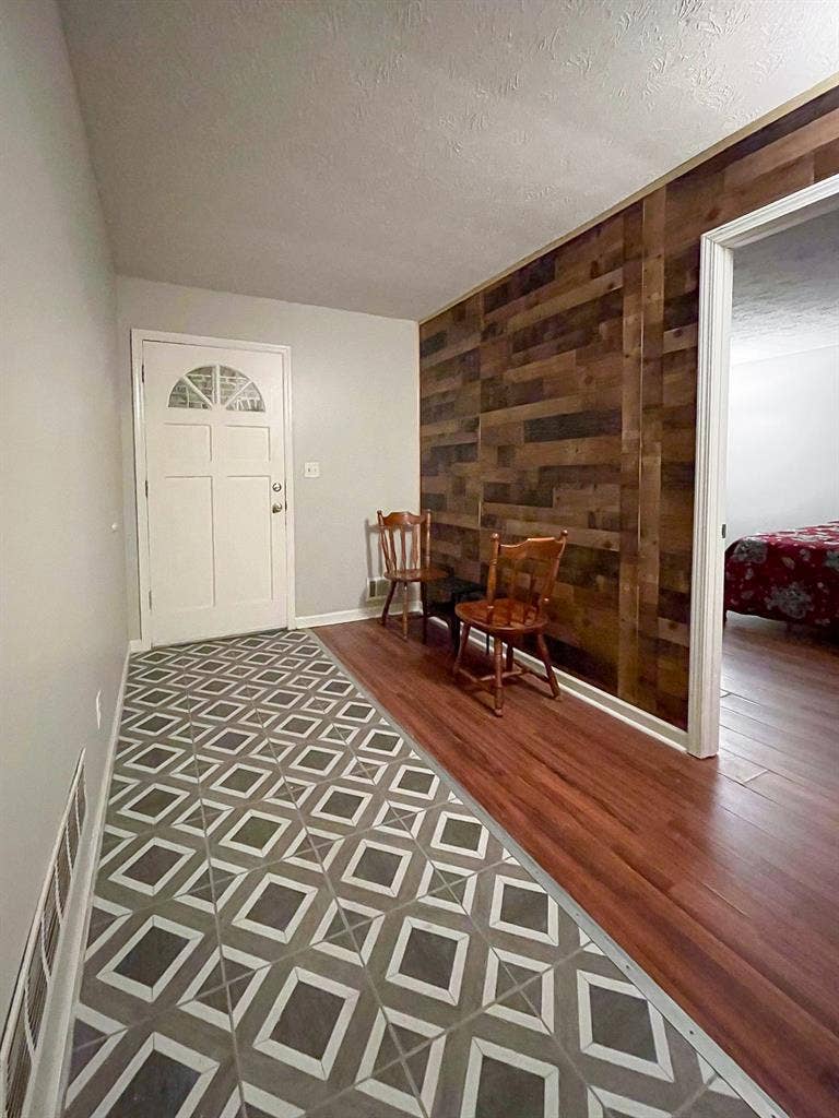 2 BR in College Park