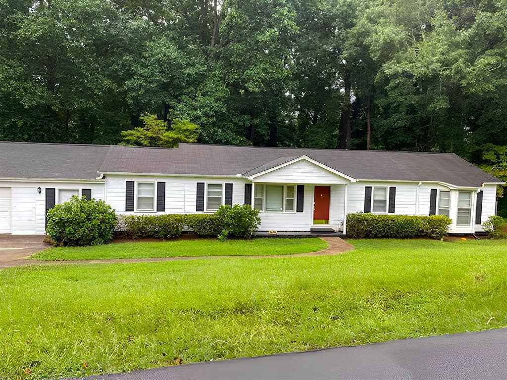 7 BR in Mableton