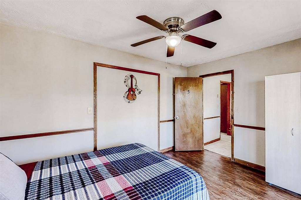 5 BR in Stone Mountain