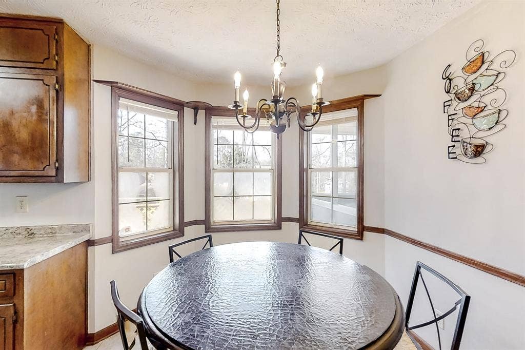 5 BR in Stone Mountain