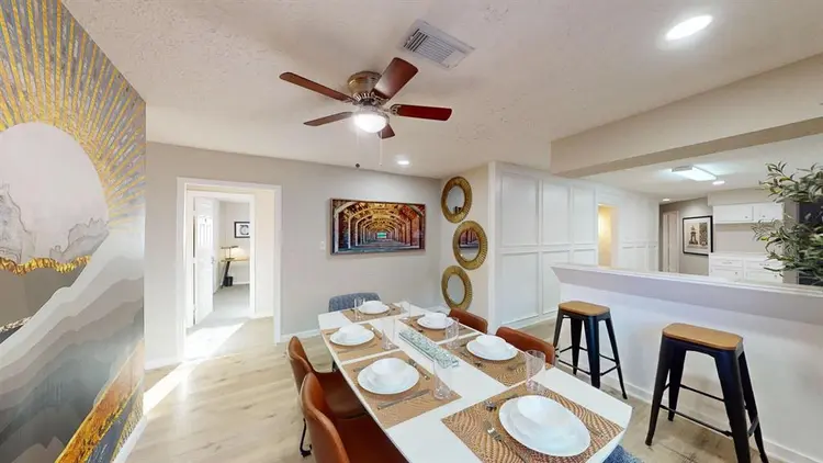 5 BR in Houston