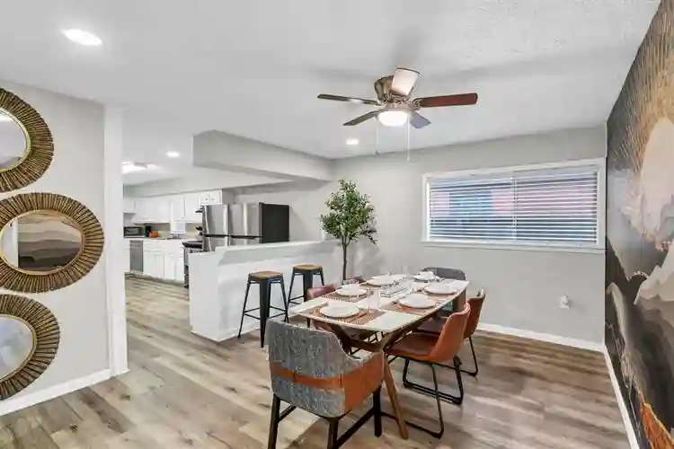 5 BR in Houston