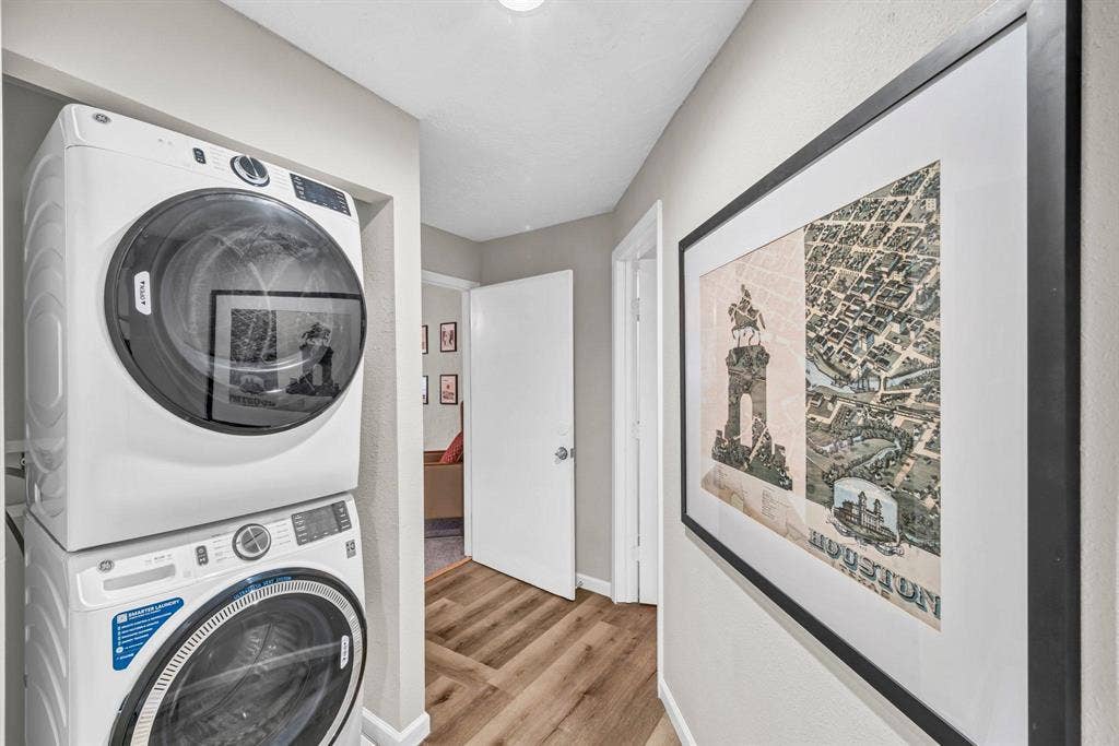 5 BR in Houston