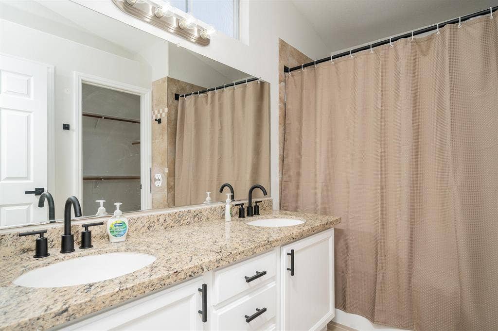 6 BR in Las Vegas