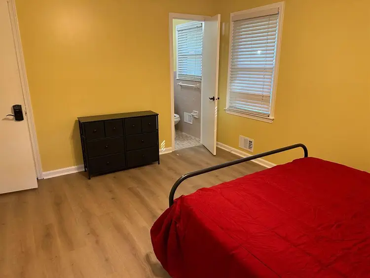 6 BR in Tucker