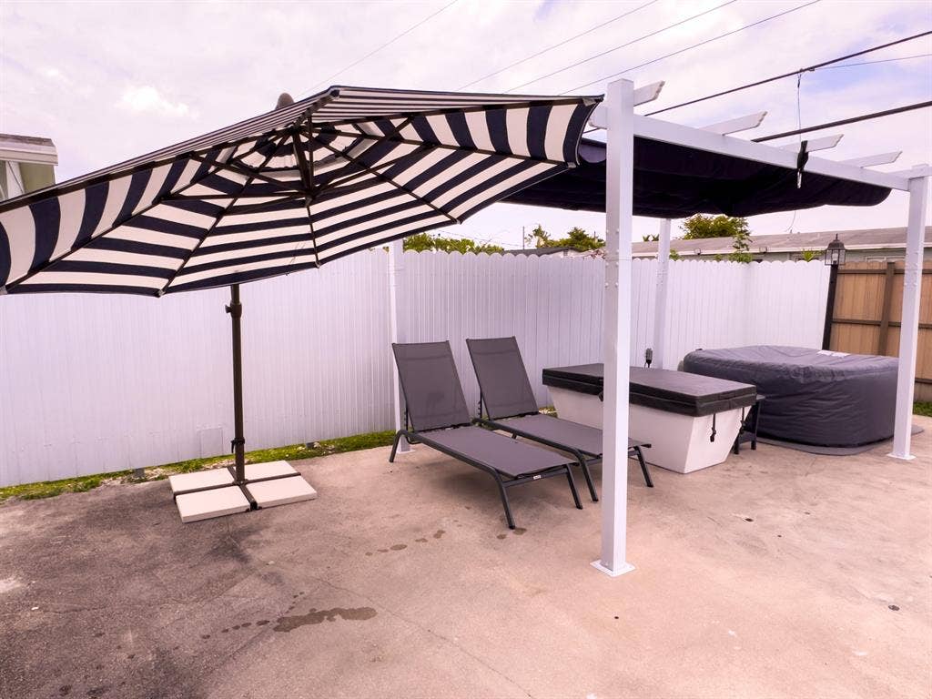 1 BR in Miami