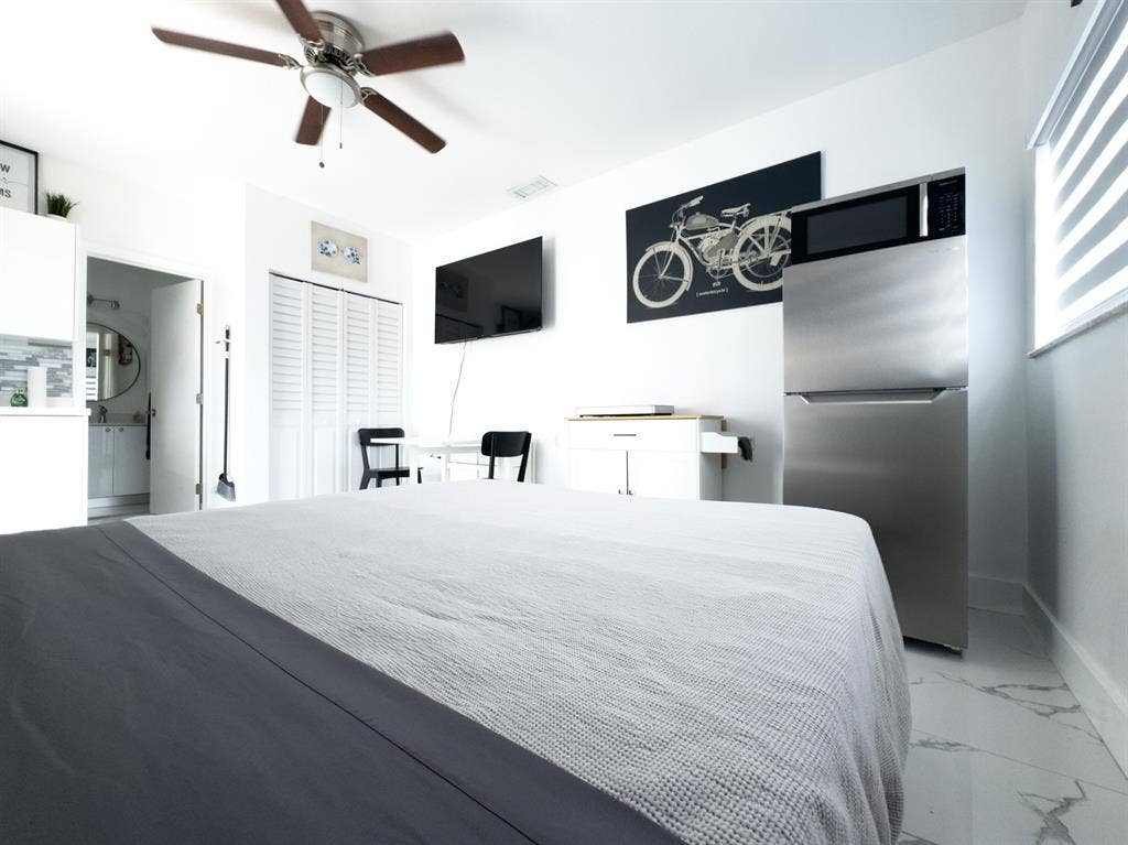 1 BR in Miami