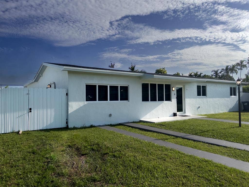 1 BR in Miami