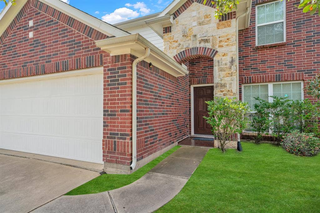 6 BR in Richmond