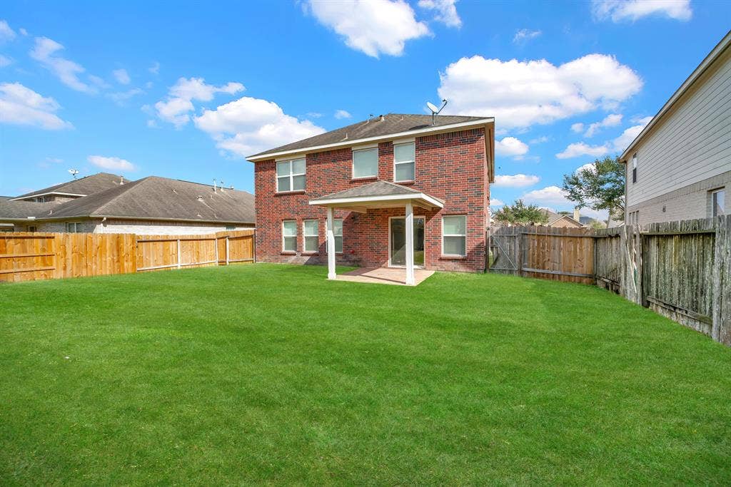6 BR in Richmond